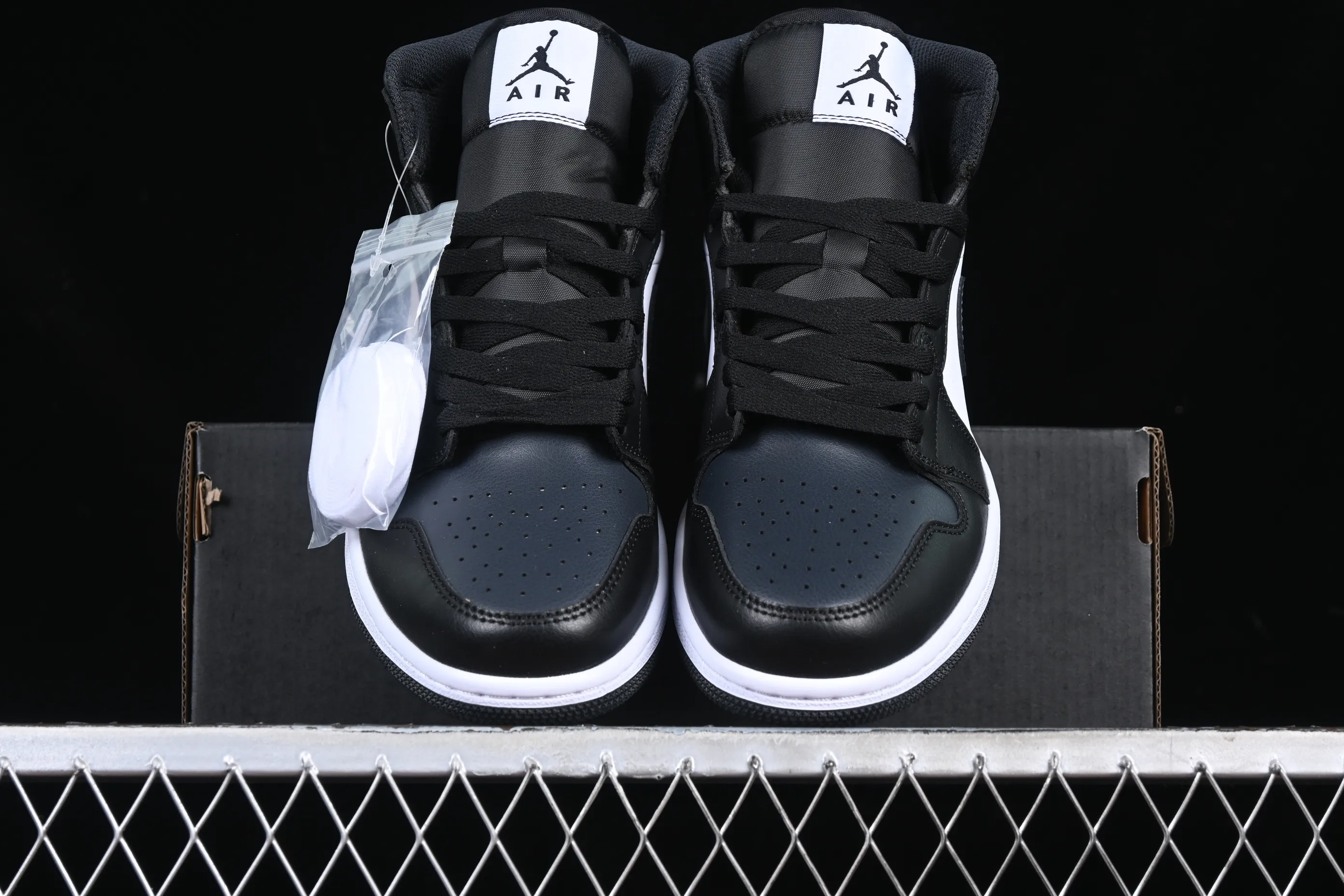 All categories Air Jordan Jordan series basketball shoes Air Jordan 1 Mid Air Jordan 1 Mid AJ1 Joe 1 black and white gray mid-top cultural and casual sneakers DQ8426-010